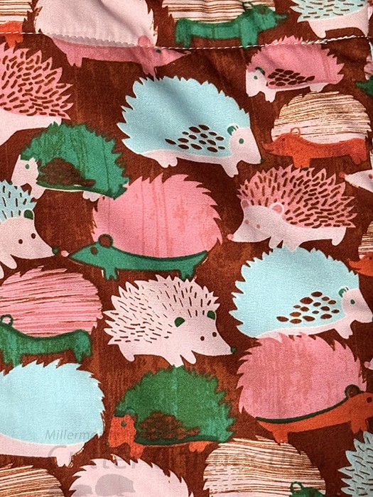 Heddgehogs on Shades of Red
